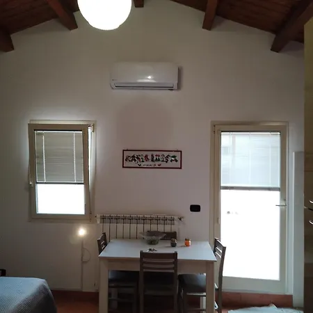 Mansarda Con Terrazzo Privato Appartement Barletta Buitenkant foto